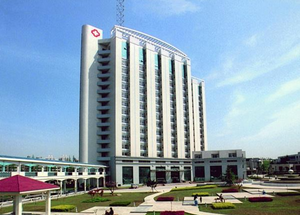 南京十強(qiáng)玻尿酸填充山根整形排名榜單介紹,全新價(jià)格表,誰(shuí)讓你心動(dòng)?