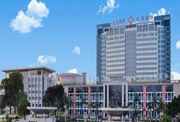 2024漳州175醫(yī)院牙冠貴嗎?牙冠材料的種類及優(yōu)缺點(diǎn)