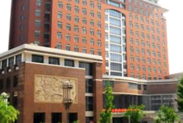 河北省口腔醫(yī)院烤瓷牙多少錢_烤瓷牙和全瓷牙的區(qū)別哪個好