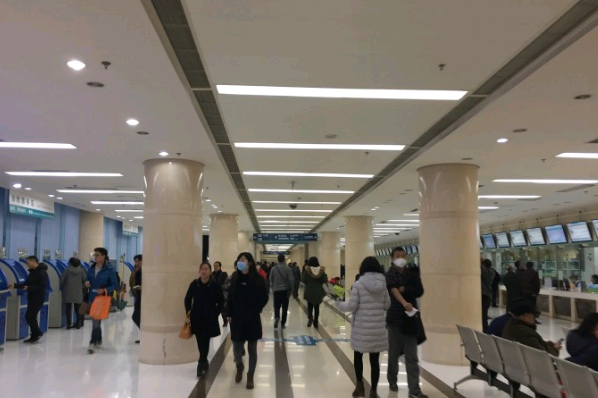 成都華西醫(yī)院隆胸哪個(gè)醫(yī)生比較好