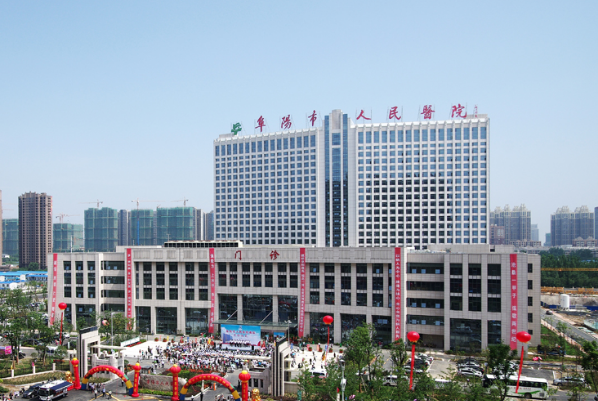 2024金華市中心醫(yī)院激光近視誰做的好?激光近視手術的后遺癥有哪些