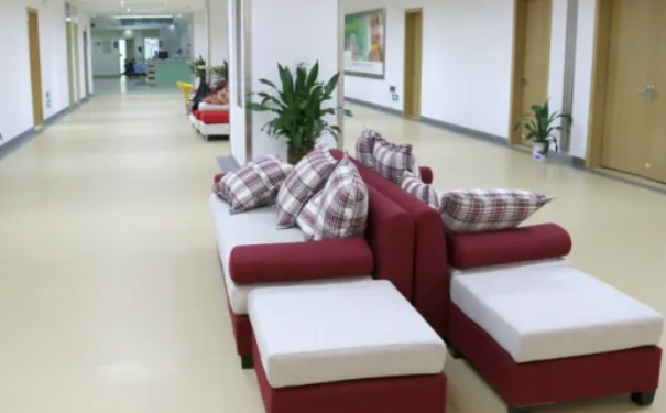 貴陽(yáng)美萊醫(yī)療美容醫(yī)院隆鼻手術(shù)費(fèi)用標(biāo)準(zhǔn)?90天野生案例