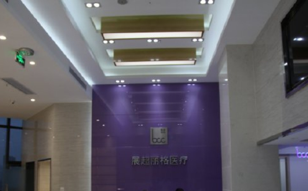 南京展超麗格美容診所隆胸多少錢(qián)?技術(shù)級(jí)別&120天案例點(diǎn)評(píng)