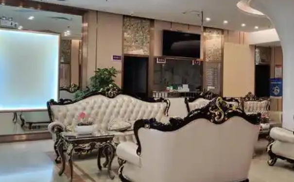 深圳建安醫(yī)療美容門診部做v臉整形醫(yī)生排名,技術評價&醫(yī)生介紹